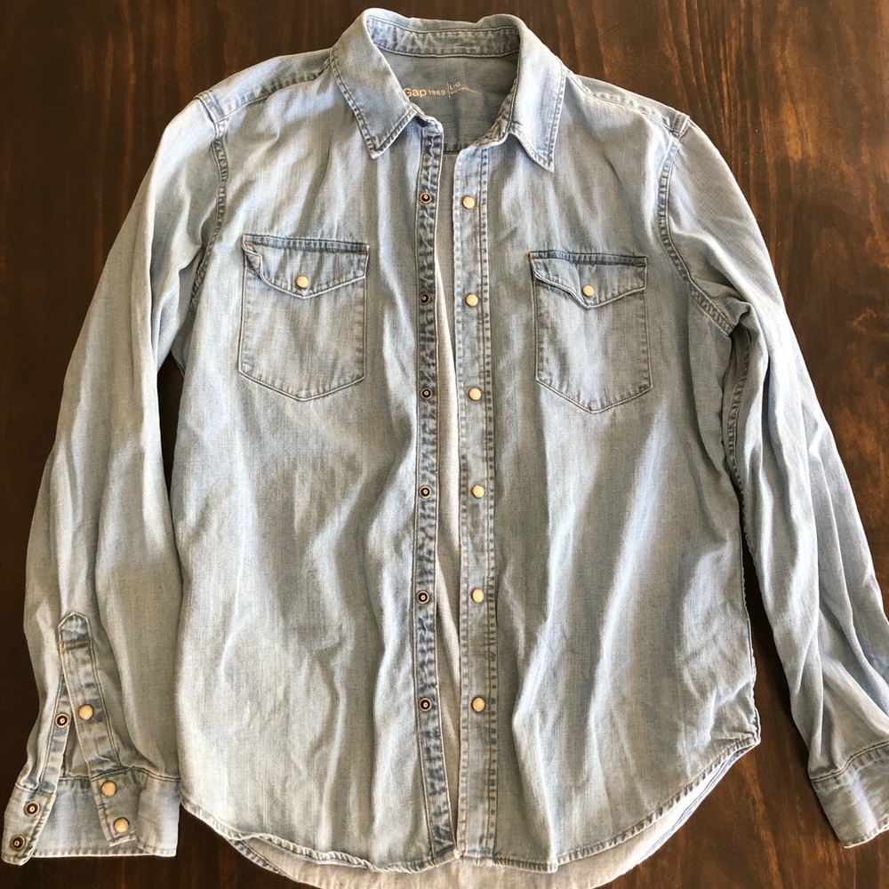 Men’s GAP snap front denim shirt